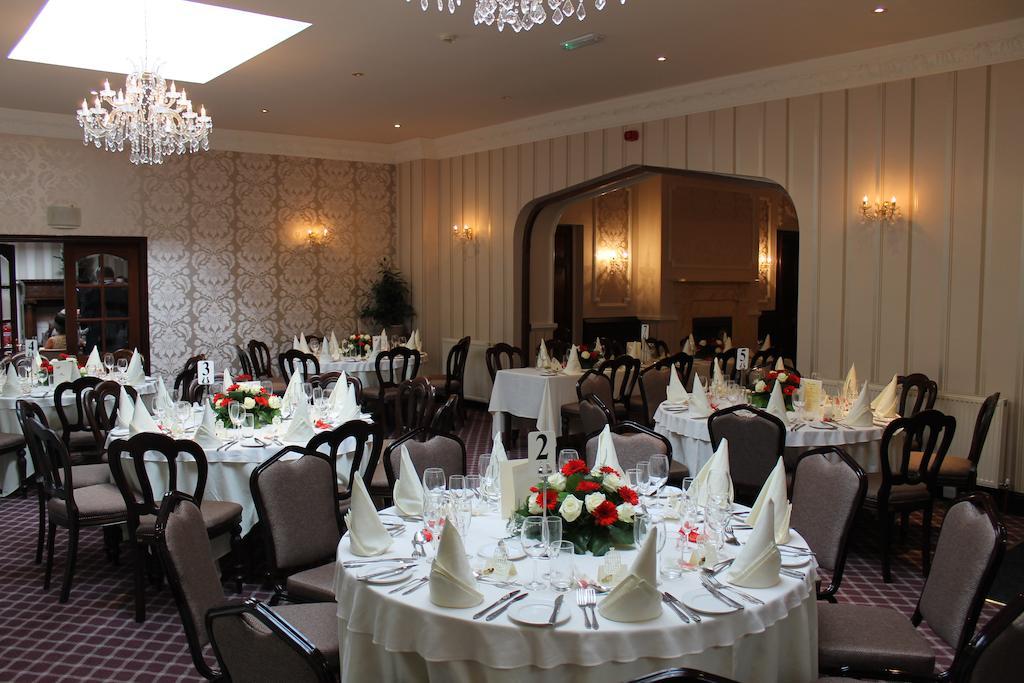 Oakwood Hall Hotel Бингли Экстерьер фото